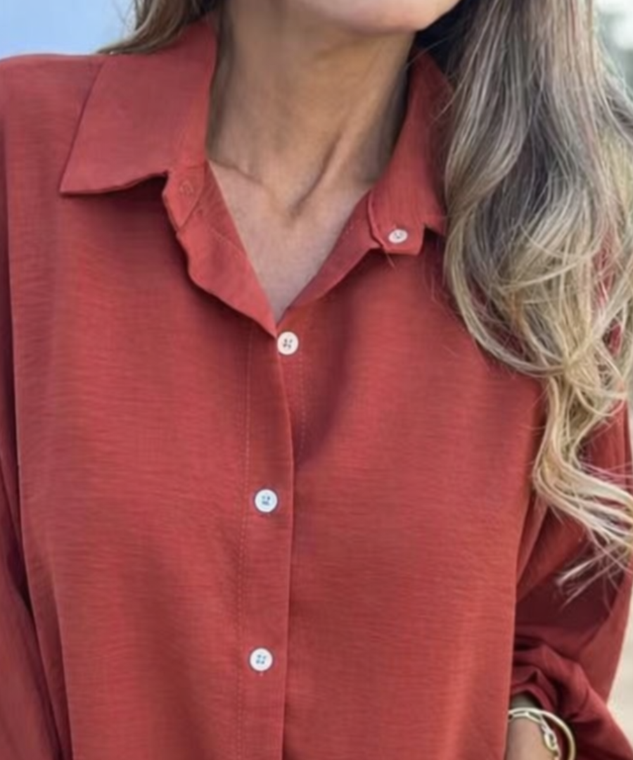 Hollynn | Elegancka Koszula z Guzikami