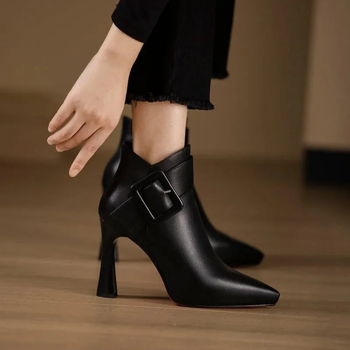 Natalia | Eleganckie botki z klamrą