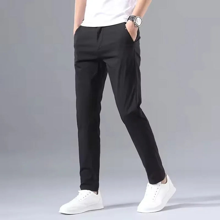 Męskie lekkie spodnie slim fit – oddychające, elastyczne i wygodne na co dzień