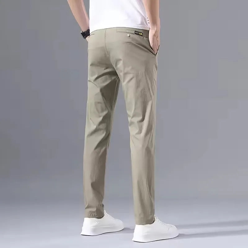 Męskie lekkie spodnie slim fit – oddychające, elastyczne i wygodne na co dzień