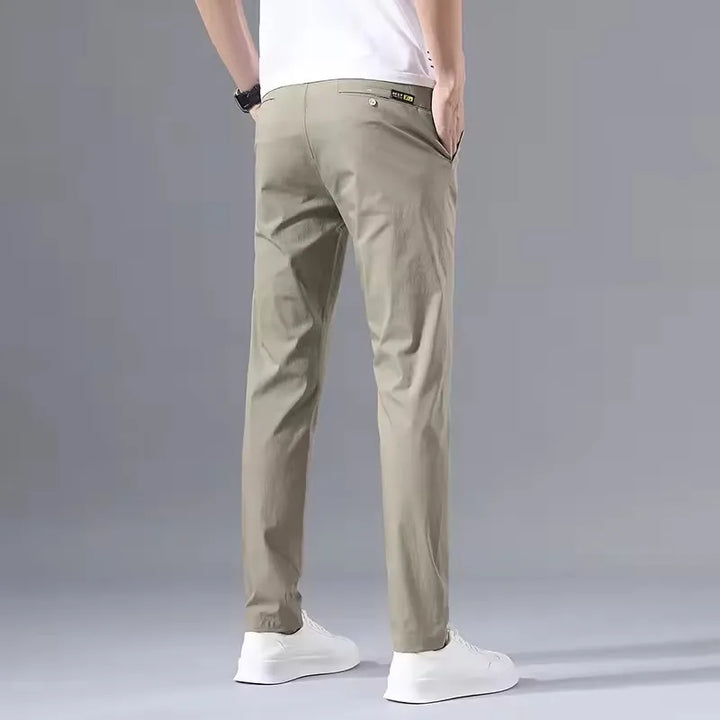 Męskie lekkie spodnie slim fit – oddychające, elastyczne i wygodne na co dzień