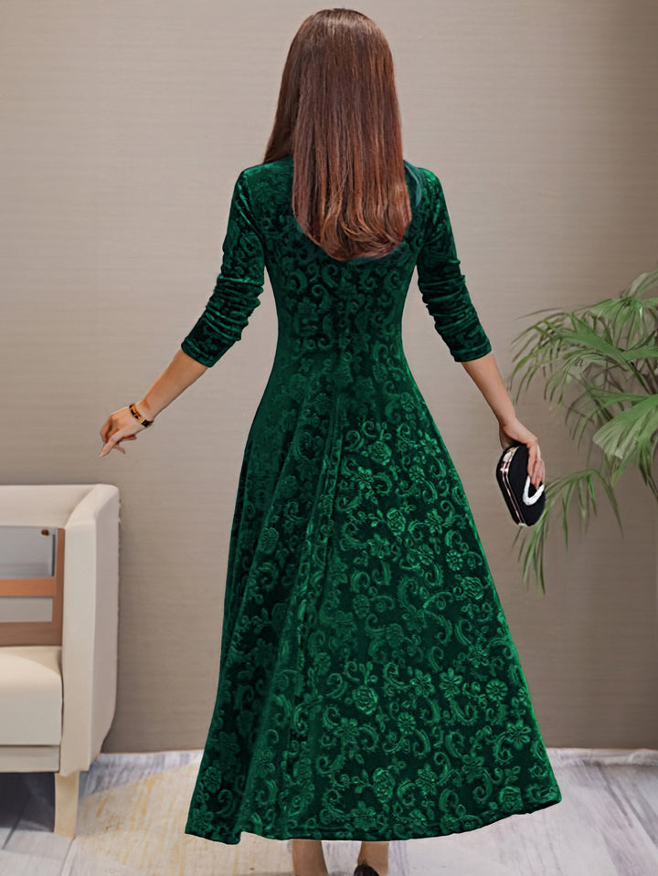Justyna | Elegancka sukienka z aksamitnego materiału